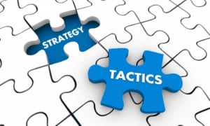 So sánh chiến lược và chiến thuật marketing